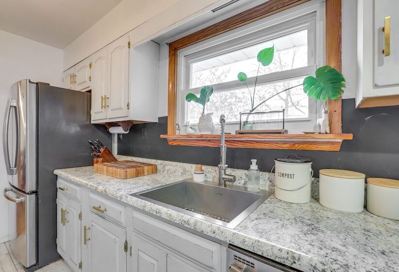 Charming Arnold Home W/ Patio & Chicken Coop!