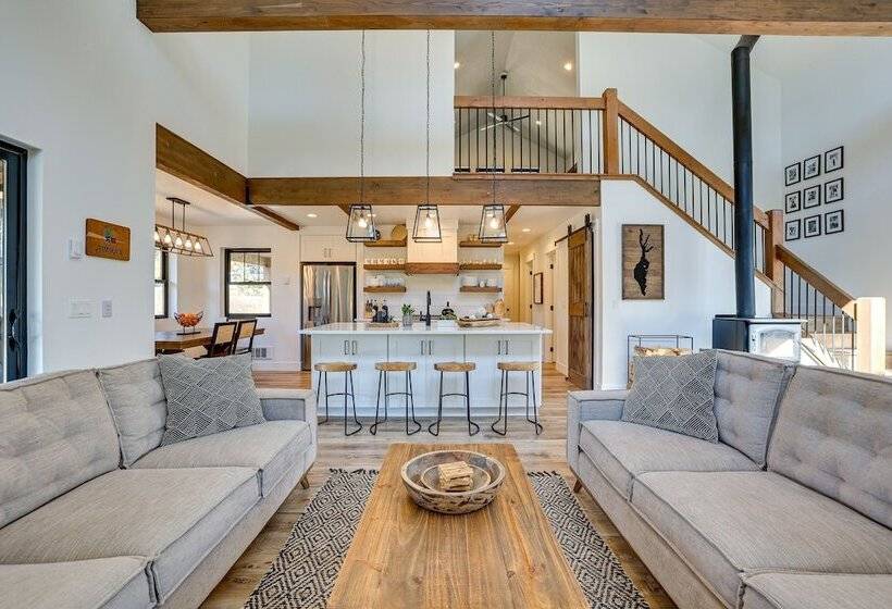 Cozy Cabin Nestled At The Base Of Tamarack Resort!