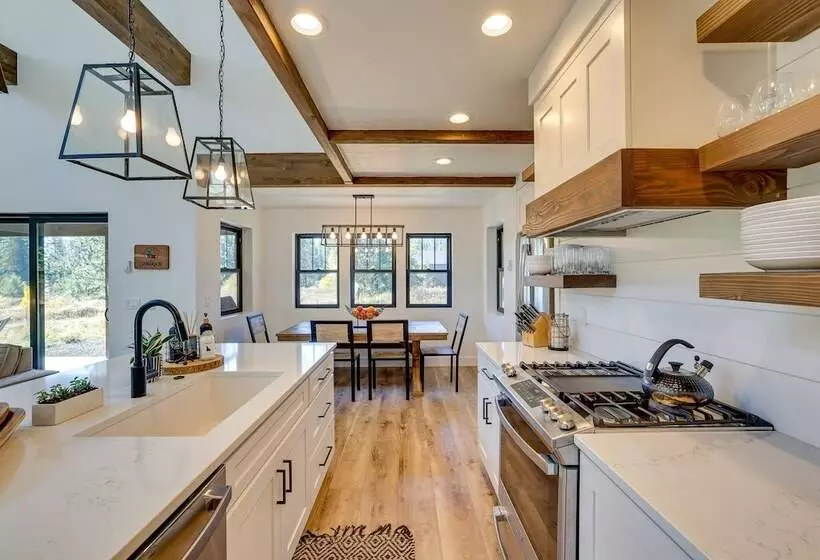 Cozy Cabin Nestled At The Base Of Tamarack Resort!