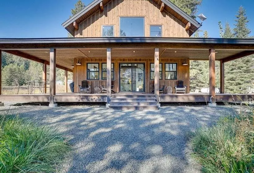 Cozy Cabin Nestled At The Base Of Tamarack Resort!