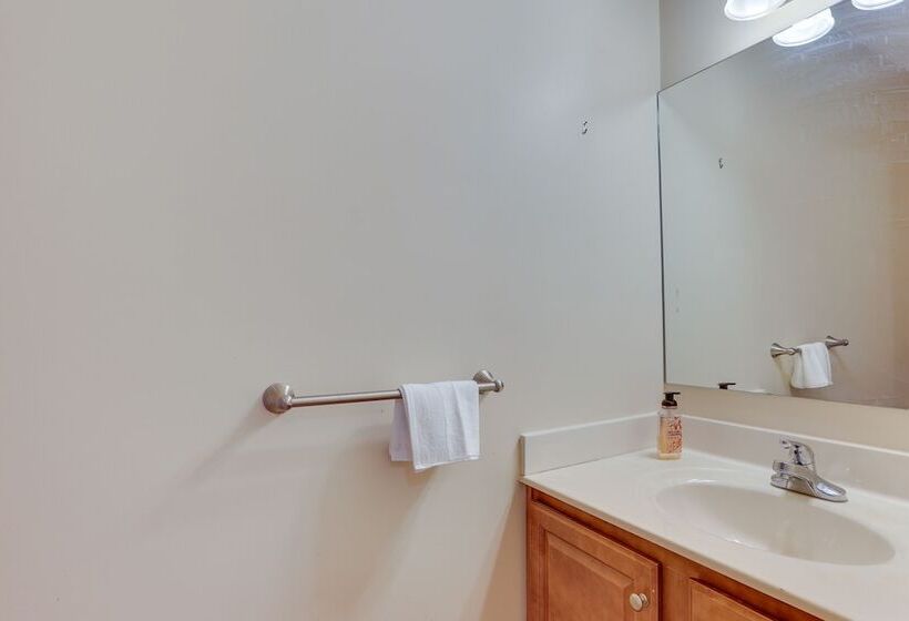 Cozy Home In Louisville: Near Bardstown Road!