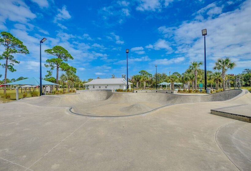 Edgewater Vacation Home: 6 Mi To New Smyrna Beach!