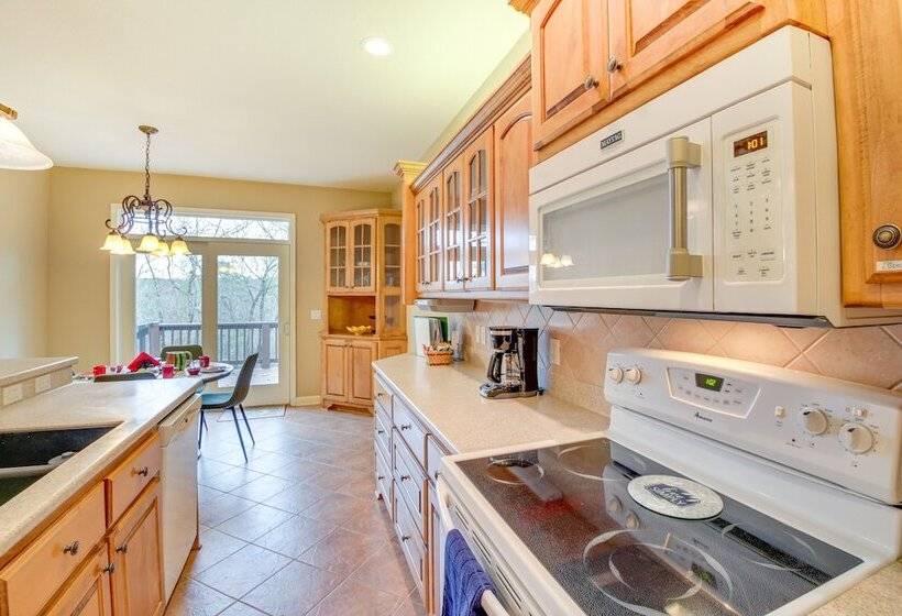 Hot Springs Village Getaway: Golf, Hike, Bike!