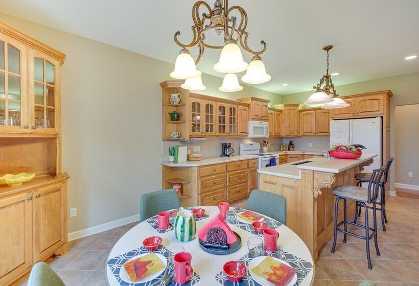 Hot Springs Village Getaway: Golf, Hike, Bike!