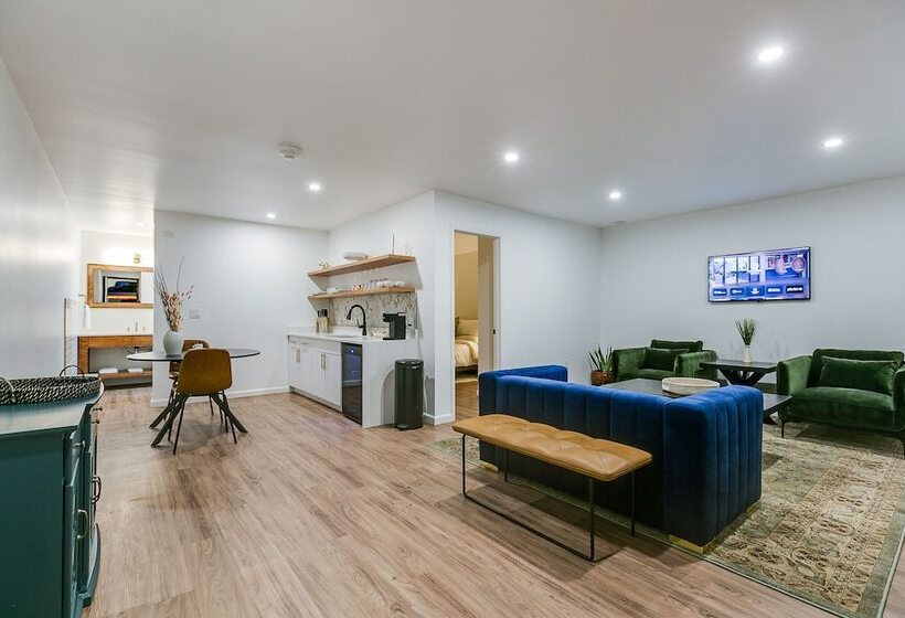 בית מלון כפרי Angoria