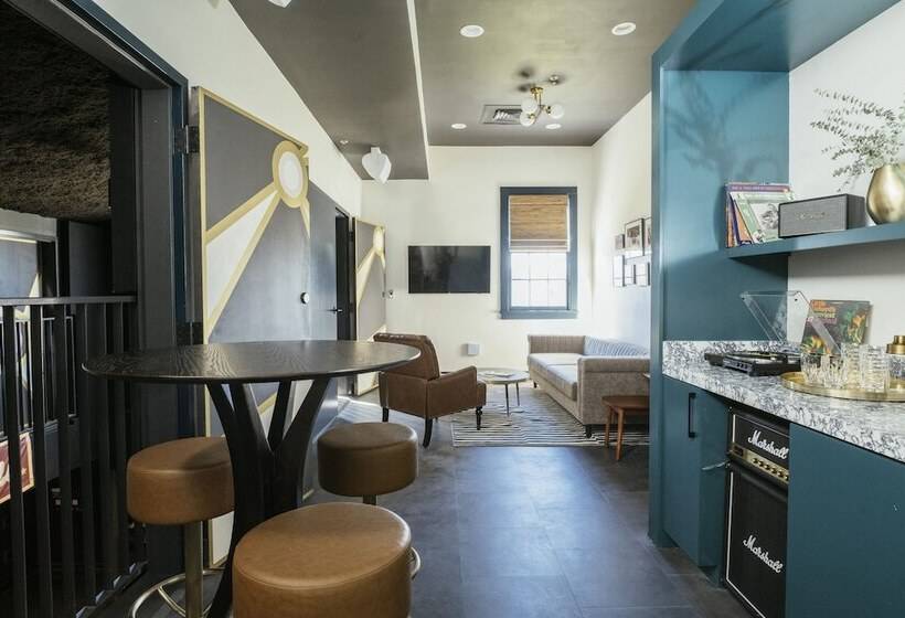 בית מלון כפרי Dew Drop Inn