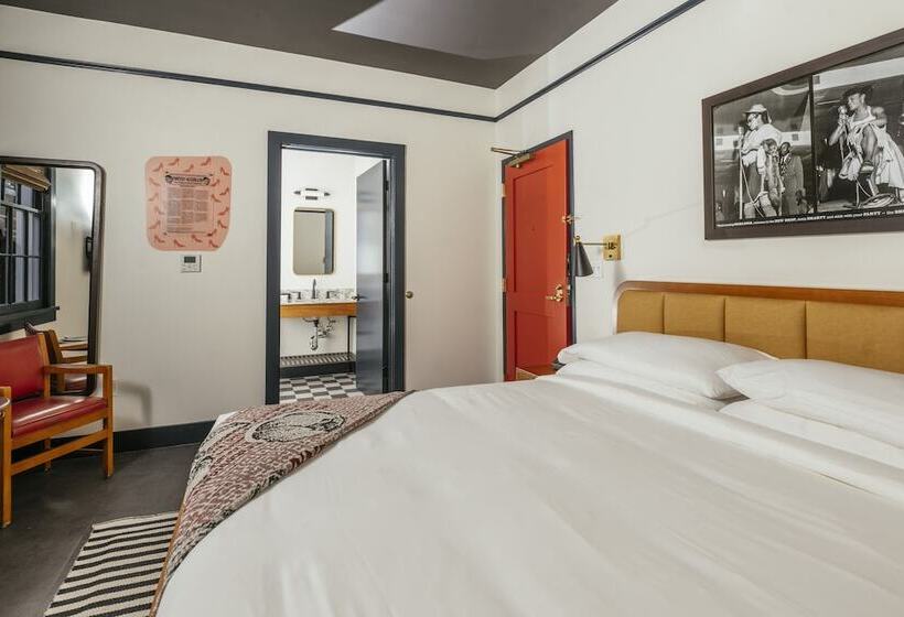 בית מלון כפרי Dew Drop Inn