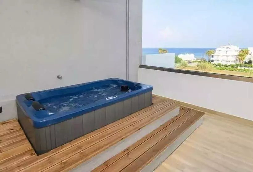 Hotelli Nicolas Grand Suites   Adults Only