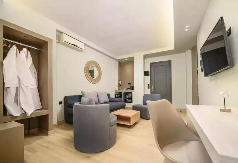 Hotelli Nicolas Grand Suites   Adults Only