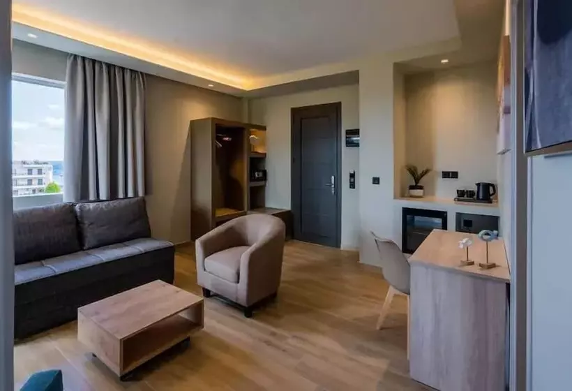 Hotelli Nicolas Grand Suites   Adults Only