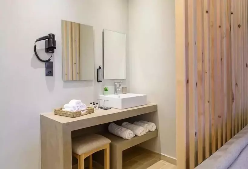 Hotelli Nicolas Grand Suites   Adults Only