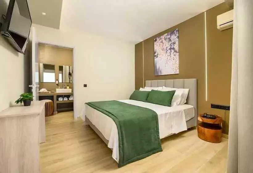 Hotelli Nicolas Grand Suites   Adults Only