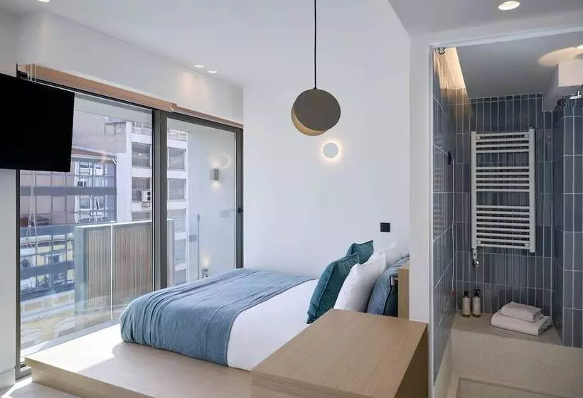 Hotelli Twinn Downtown Piraeus, Santikos Collection