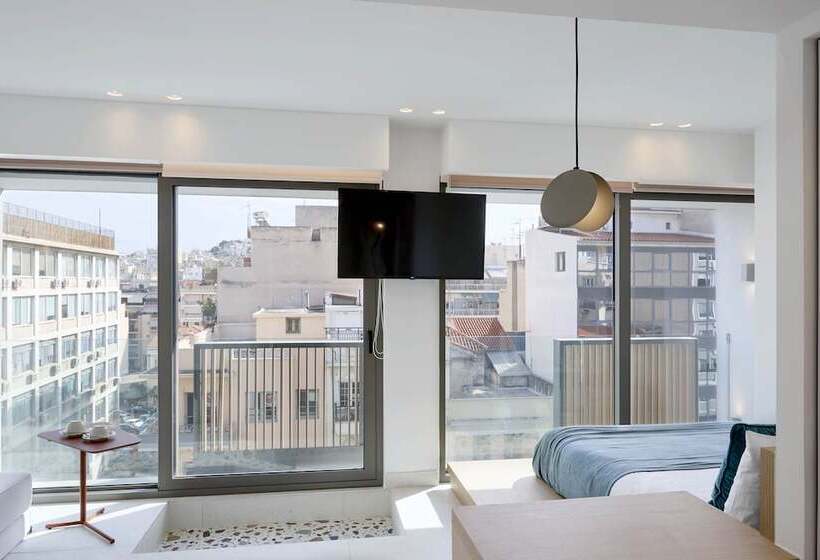 ホテル Twinn Downtown Piraeus, Santikos Collection