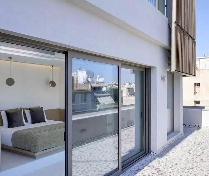 Hotelli Twinn Downtown Piraeus, Santikos Collection