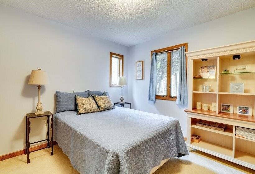 Jonesborough Home On 8 Acres W/ Mountain Views!