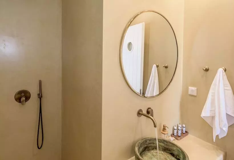 Klima Bay Beachfront Boutique Houses