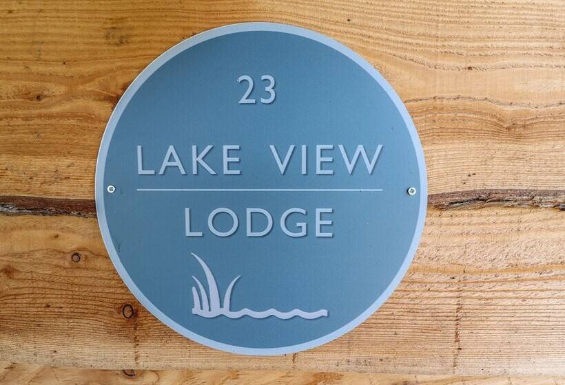 Lake View Lodge