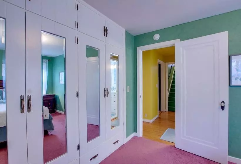 Lakefront Algoma Home W/ Deck, Grill & Fireplace