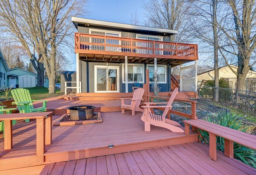 The Lodge On Lake 13  Private Lakefront Retreat!