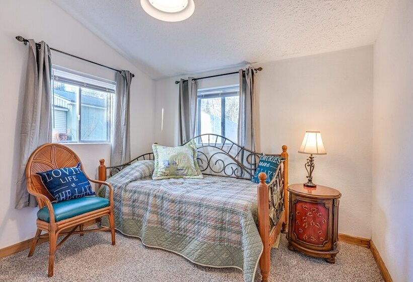 The Lodge On Lake 13  Private Lakefront Retreat!