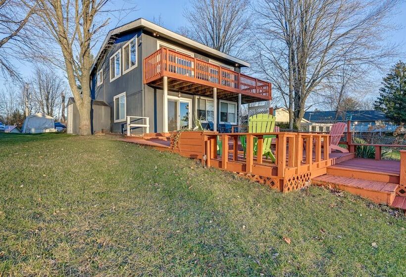 The Lodge On Lake 13  Private Lakefront Retreat!