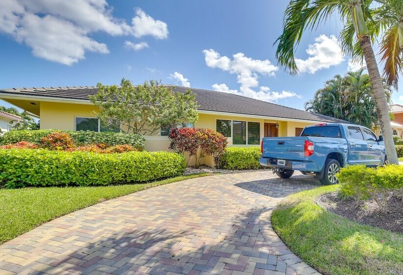 Canal Access & Pool: Lighthouse Point Getaway!