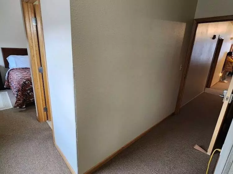 Motelli Underwood Inn