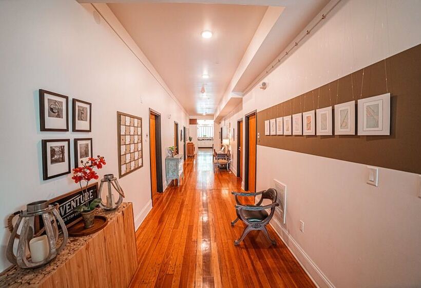 Pansiyon The Heinsman Guest House