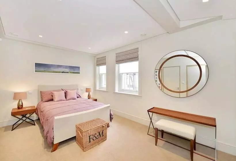 Residenssi Charming 3 Bed House In London
