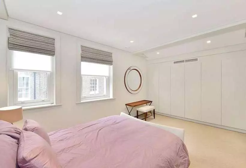 Residenssi Charming 3 Bed House In London