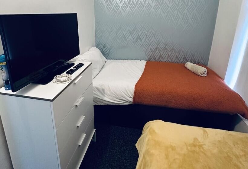 Residens Inviting 7 Bed House In Coventry City Centre