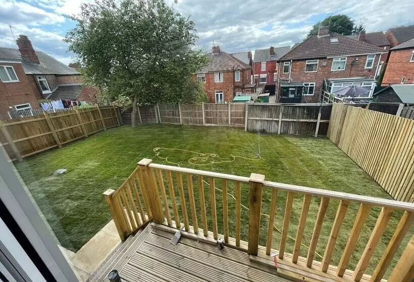 Residenssi New Build   2 Bed Bungalow   Large Enclosed Garden