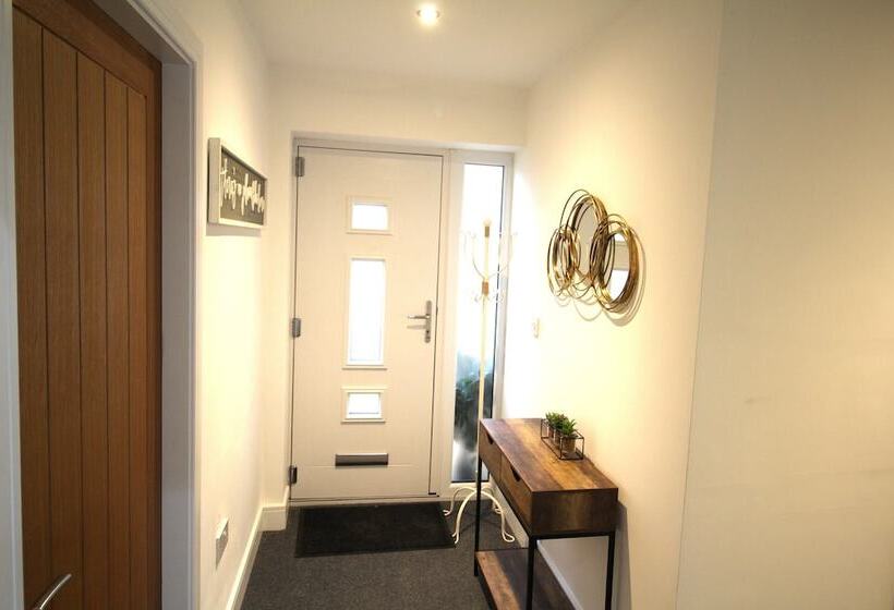 إقامة New Build 2 Bed Bungalow Large Enclosed Garden