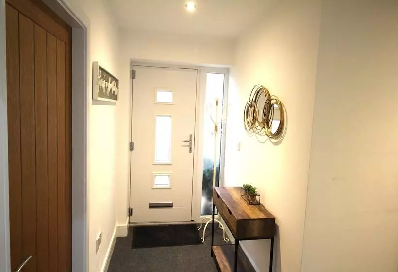 Residenssi New Build   2 Bed Bungalow   Large Enclosed Garden