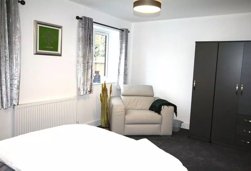 Residenssi New Build   2 Bed Bungalow   Large Enclosed Garden