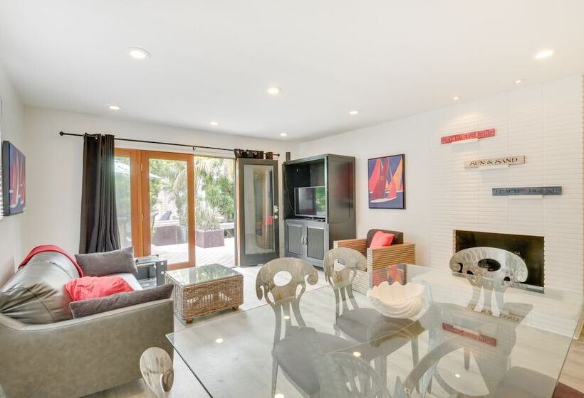 San Diego Home W/ Deck: Walk To Mission Beach!