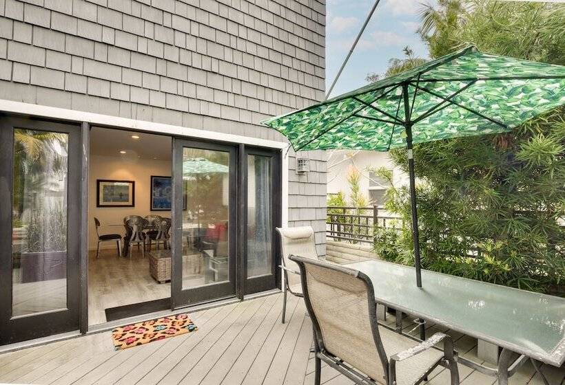 San Diego Home W/ Deck: Walk To Mission Beach!