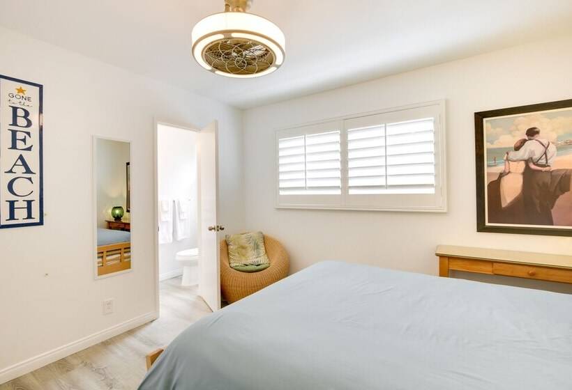 San Diego Home W/ Deck: Walk To Mission Beach!