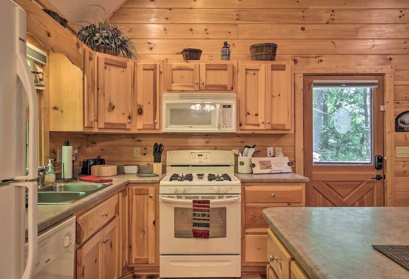 Secluded Ellijay Resort Cabin, 7 Mi To Dtwn!