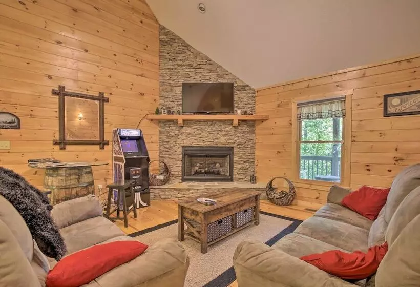 Secluded Ellijay Resort Cabin, 7 Mi To Dtwn!