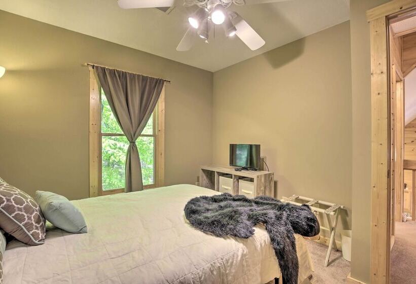 Secluded Ellijay Resort Cabin, 7 Mi To Dtwn!