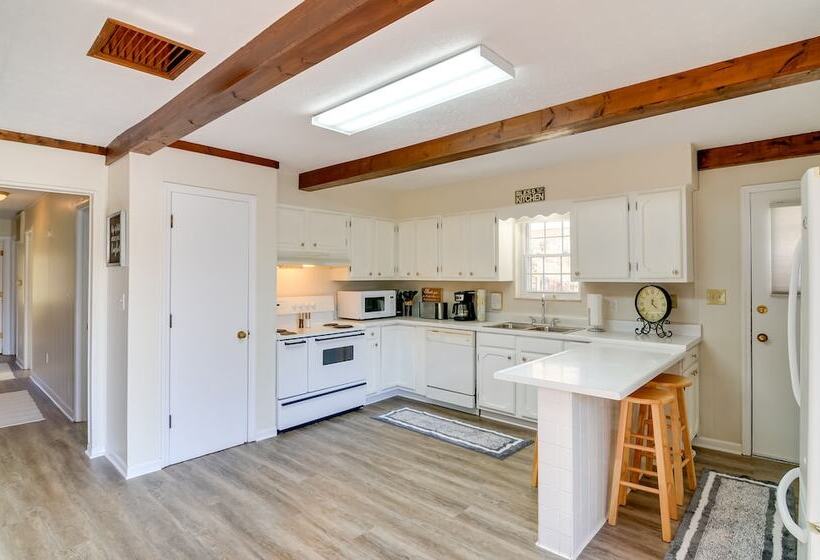 Secluded Jamestown Home ~ 5 Mi To Lake Cumberland!