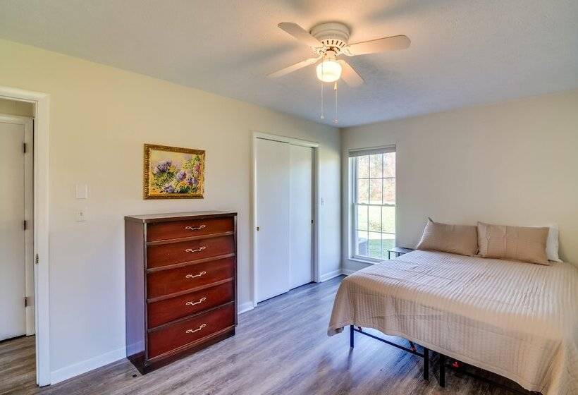 Secluded Jamestown Home ~ 5 Mi To Lake Cumberland!