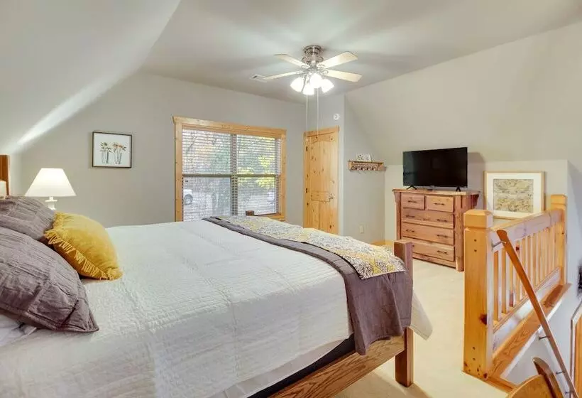 Ellijay Cabin W/ Hot Tub & Mountain Views