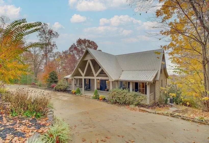Ellijay Cabin W/ Hot Tub & Mountain Views