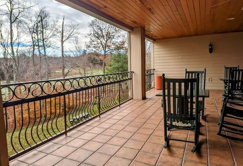 The Willowbrook Golf Hotel At Split Rock