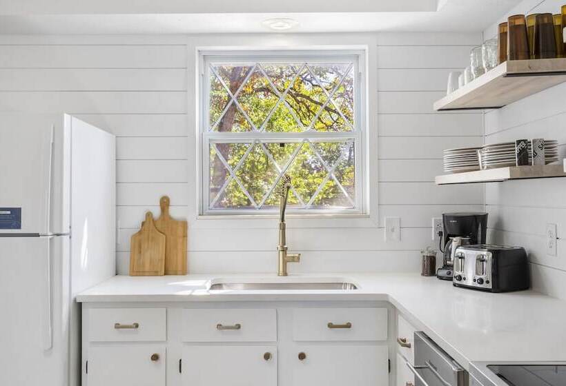 Tranquil Woods Retreat Branson