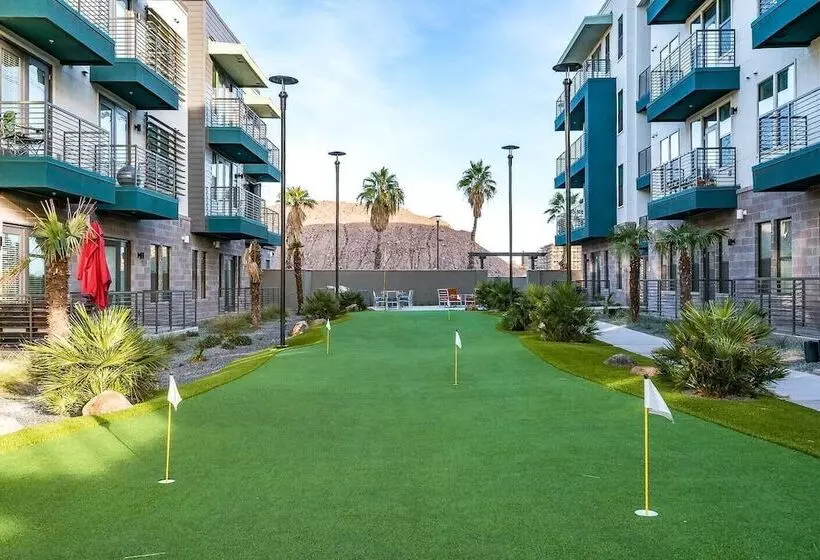 Two Modern Cozysuites At Town Lake Waterfront