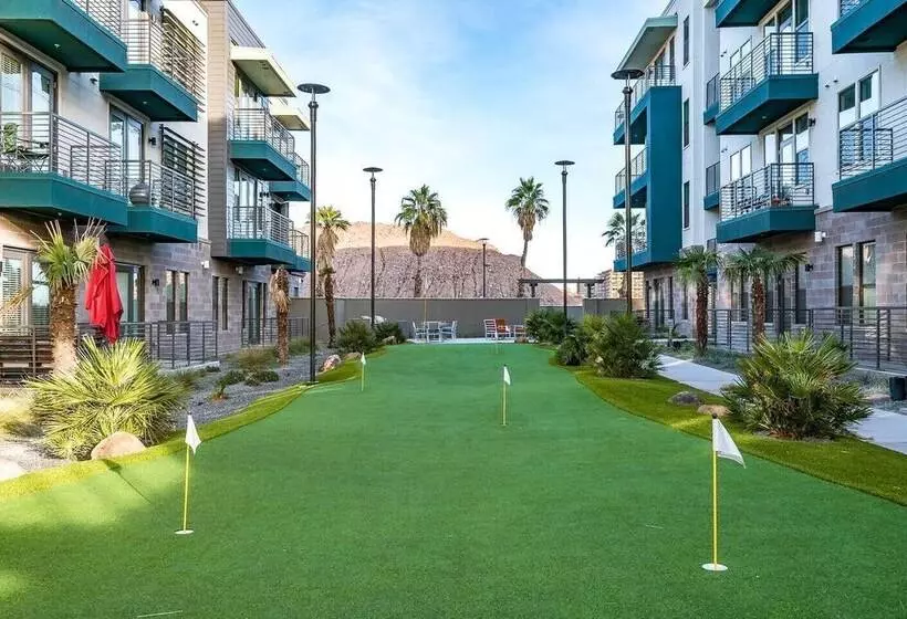 Two Modern Cozysuites At Town Lake Waterfront